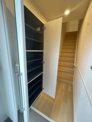 【玄関】 | フォルトゥーナ西岡屋Ⅱ