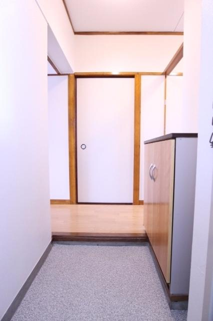 垂水農住団地７号棟の玄関