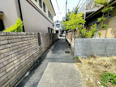 【前面道路含む現地写真】 | 高石市羽衣1丁目土地2号地 | 前面道路