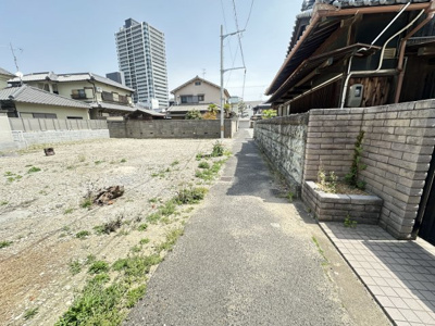 【前面道路含む現地写真】 | 高石市羽衣1丁目土地2号地 | 前面道路