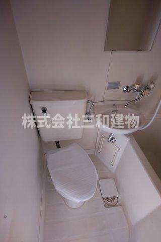 メゾン西高島平のトイレ|同間取り別室の参考写真です