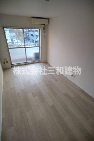 メゾン西高島平の居間・リビング|同間取り別室の参考写真です