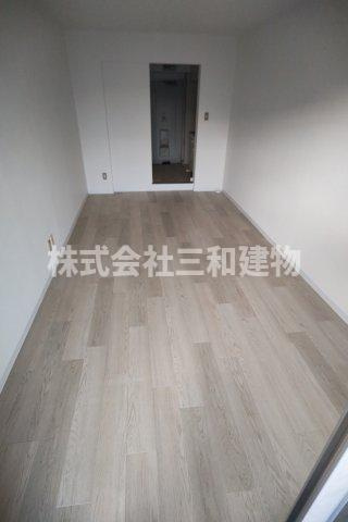 メゾン西高島平の居間・リビング|同間取り別室の参考写真です