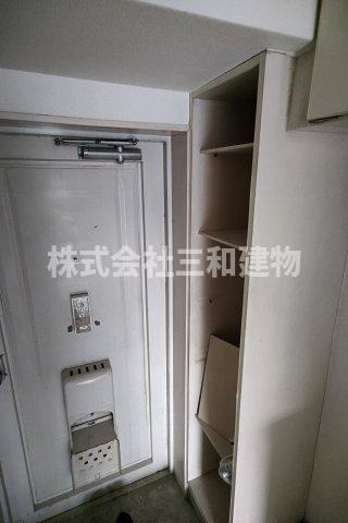 メゾン西高島平の玄関|同間取り別室の参考写真です