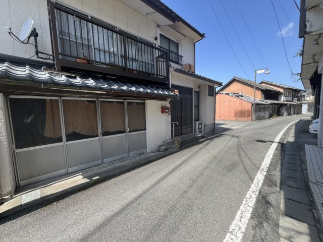 日奈久東町戸建ての前面道路含む現地写真