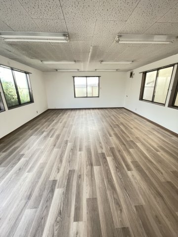 【洋室】 | 斎藤テナント