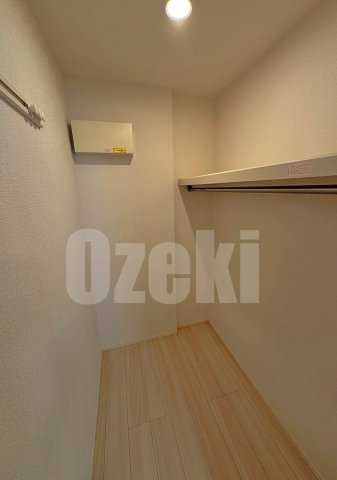 grandir lakeの収納|ウォークインクローゼットです♪
奥行があります♪