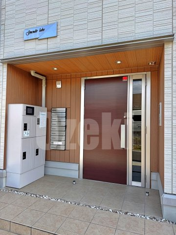 grandir lakeのエントランス|オートロック付物件です♪