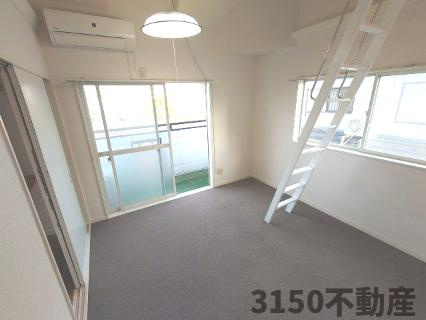 アルカディア北一色の洋室