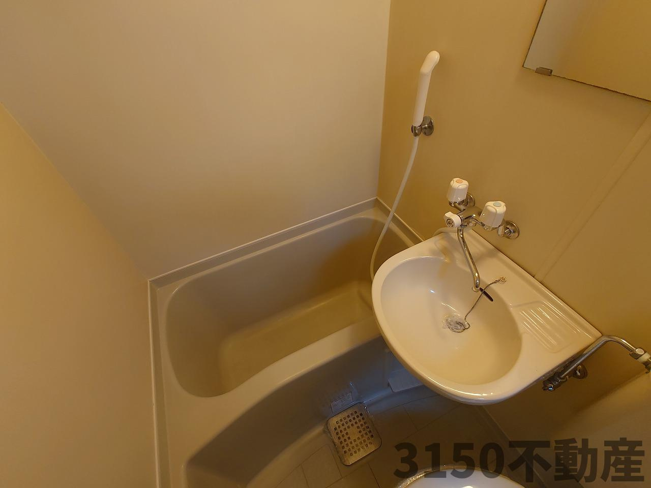 アルカディア北一色の浴室