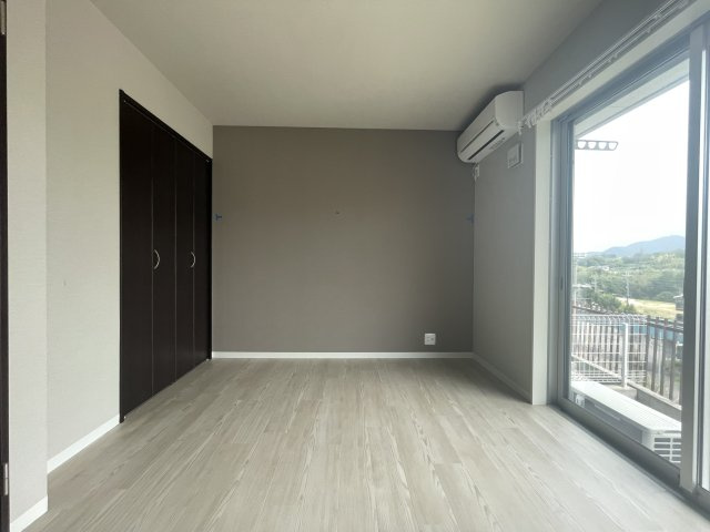 クレリア神戸の居間・リビング