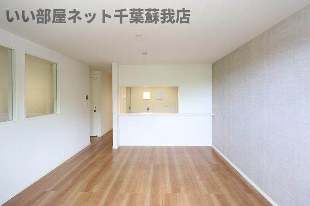 フルールの居間・リビング|ゆったりとしたリビングです