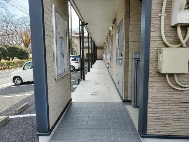 レオパレスセレーノのエントランス
