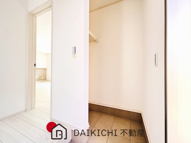 【玄関】 | 鴻巣市筑波1丁目　新築戸建　全9区画　9号棟