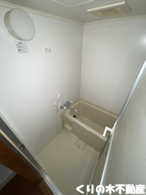 【浴室】 | ラ・コーベルⅡ | きれいなお風呂です