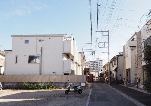 丸澤ガレージ赤羽台2の駐車場