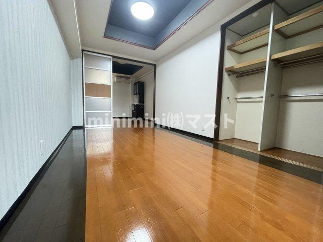 大阪市天王寺区上本町９丁目の賃貸マンションの居間・リビング|別号室参考写真