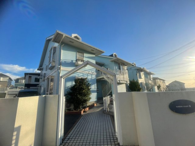 クィーンズコート東落合B棟の外観