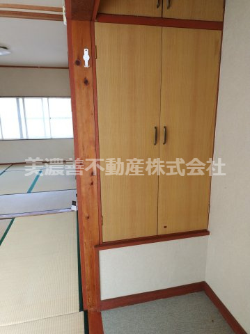６５２０８　岐阜市鏡島精華中古戸建ての収納