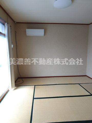 ６５２０８　岐阜市鏡島精華中古戸建ての和室