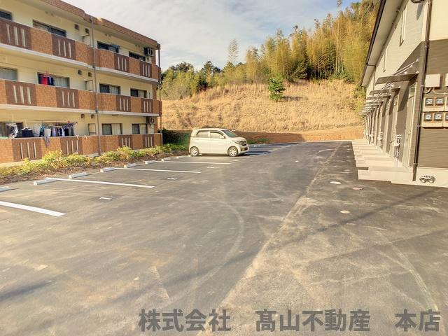 宗像市徳重のアパートの駐車場