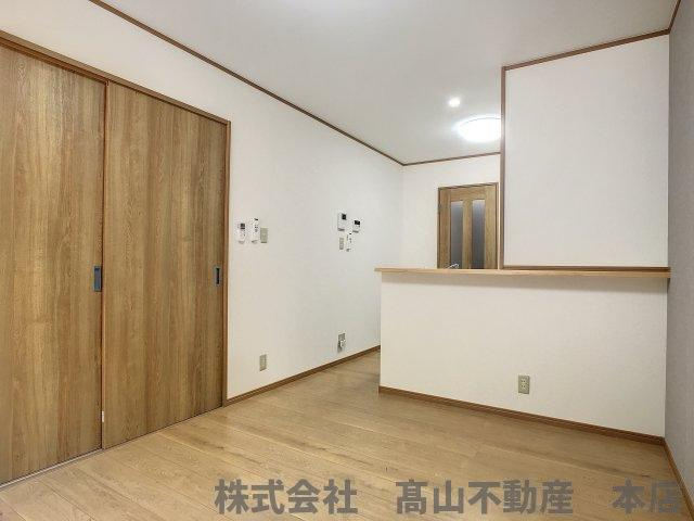 宗像市徳重のアパートの居間・リビング