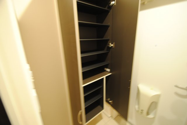 カーサブリランテ櫛原の収納|内装イメージ：同物件別室
シューズＢＯＸ