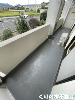 【バルコニー】 | とみたハイツ | お洗濯にも便利なバルコニー付き