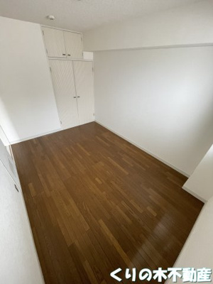 【洋室】 | とみたハイツ | コンパクトで使いやすい洋室です