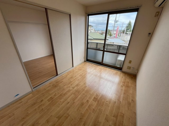 サン・バリュージュAの居間・リビング