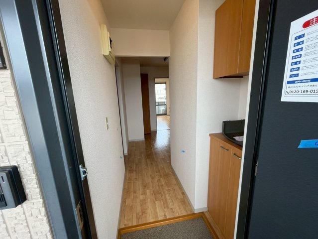 サン・バリュージュAの玄関