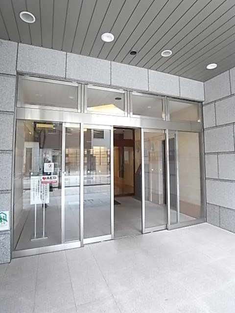 ルネ神戸旧居留地109番館のエントランス