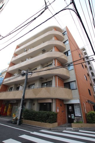 メゾン武蔵・西日暮里の外観