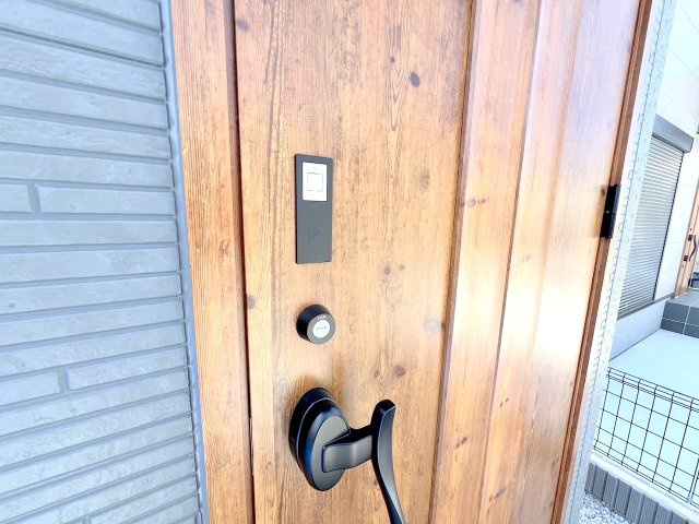 立川市一番町1丁目　新築分譲の玄関