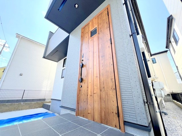 立川市一番町1丁目　新築分譲の玄関