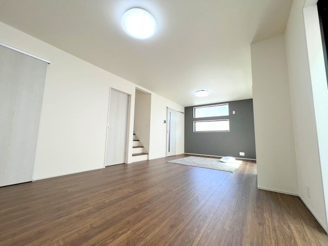 立川市一番町1丁目　新築分譲の居間・リビング