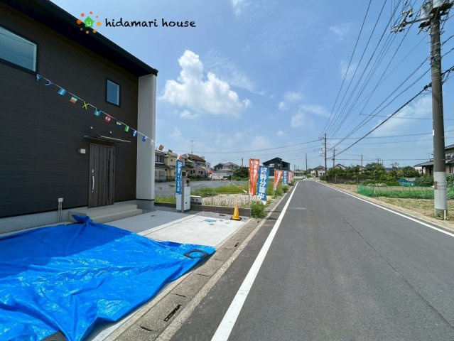 北本市西高尾23-1期　中古戸建　09の前面道路含む現地写真