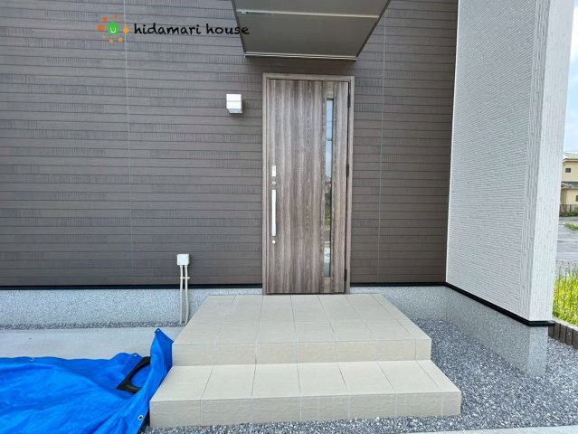 北本市西高尾23-1期　中古戸建　09の玄関