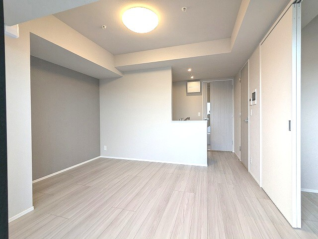 Urbanex上野元浅草の設備|リビング、エアコン照明付き、カウンターキッチン