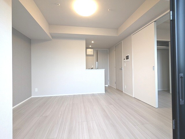 Urbanex上野元浅草の設備|リビング、エアコン照明付き、カウンターキッチン