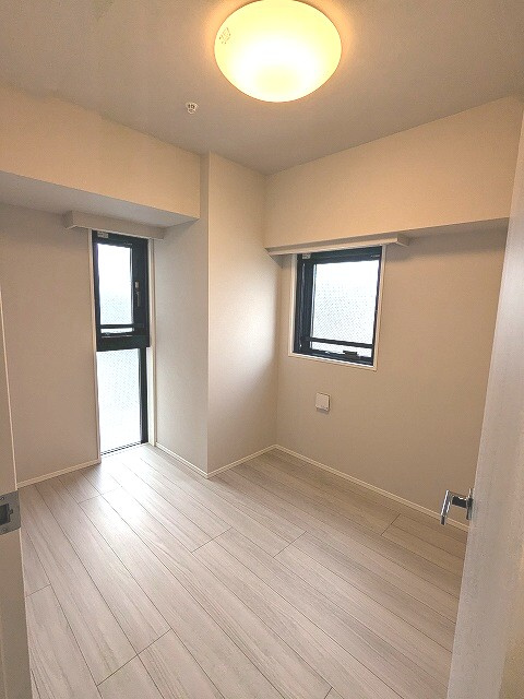 Urbanex上野元浅草の設備|4.5帖洋室、エアコン照明付き