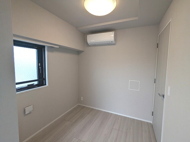 Urbanex上野元浅草の設備|4.5帖洋室、エアコン照明付き