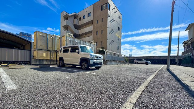 コルディエラの駐車場