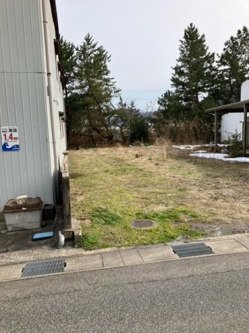 湯梨浜町旭公民館隣の外観