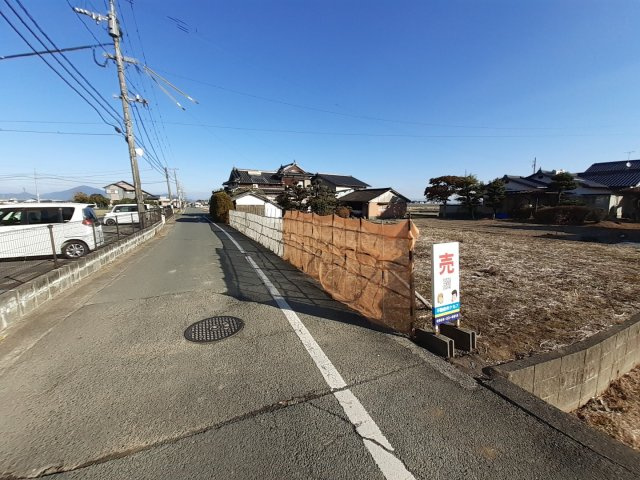 熊本市南区富合町新の売地の前面道路含む現地写真