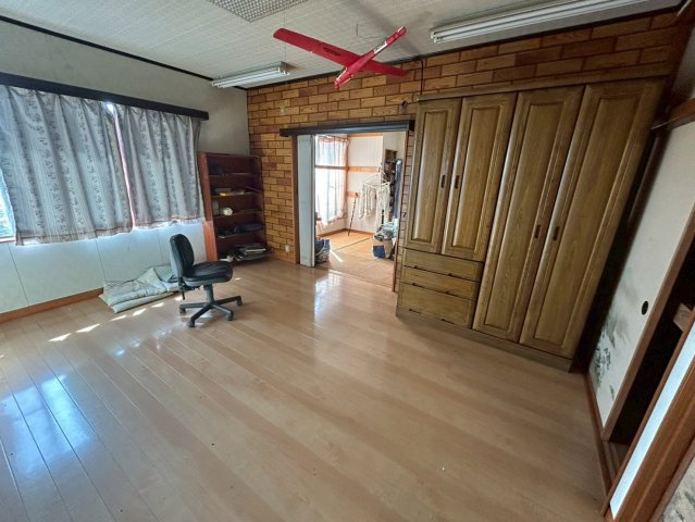 旭市川口　中古戸建の洋室