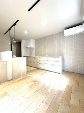 中央区山二ツ5丁目　中古戸建の居間・リビング