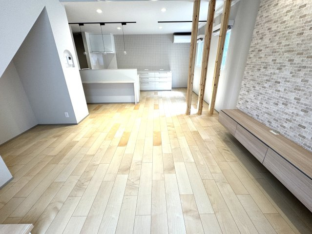 中央区山二ツ5丁目　中古戸建の居間・リビング