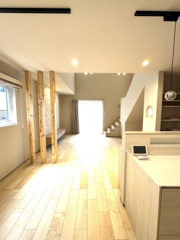 中央区山二ツ5丁目　中古戸建の居間・リビング