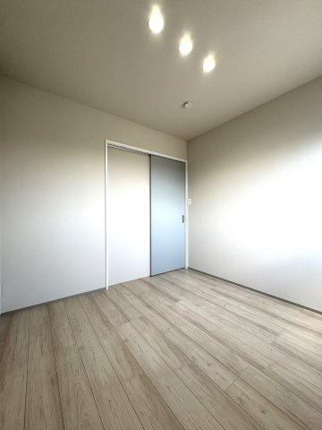 中央区山二ツ5丁目　中古戸建の洋室